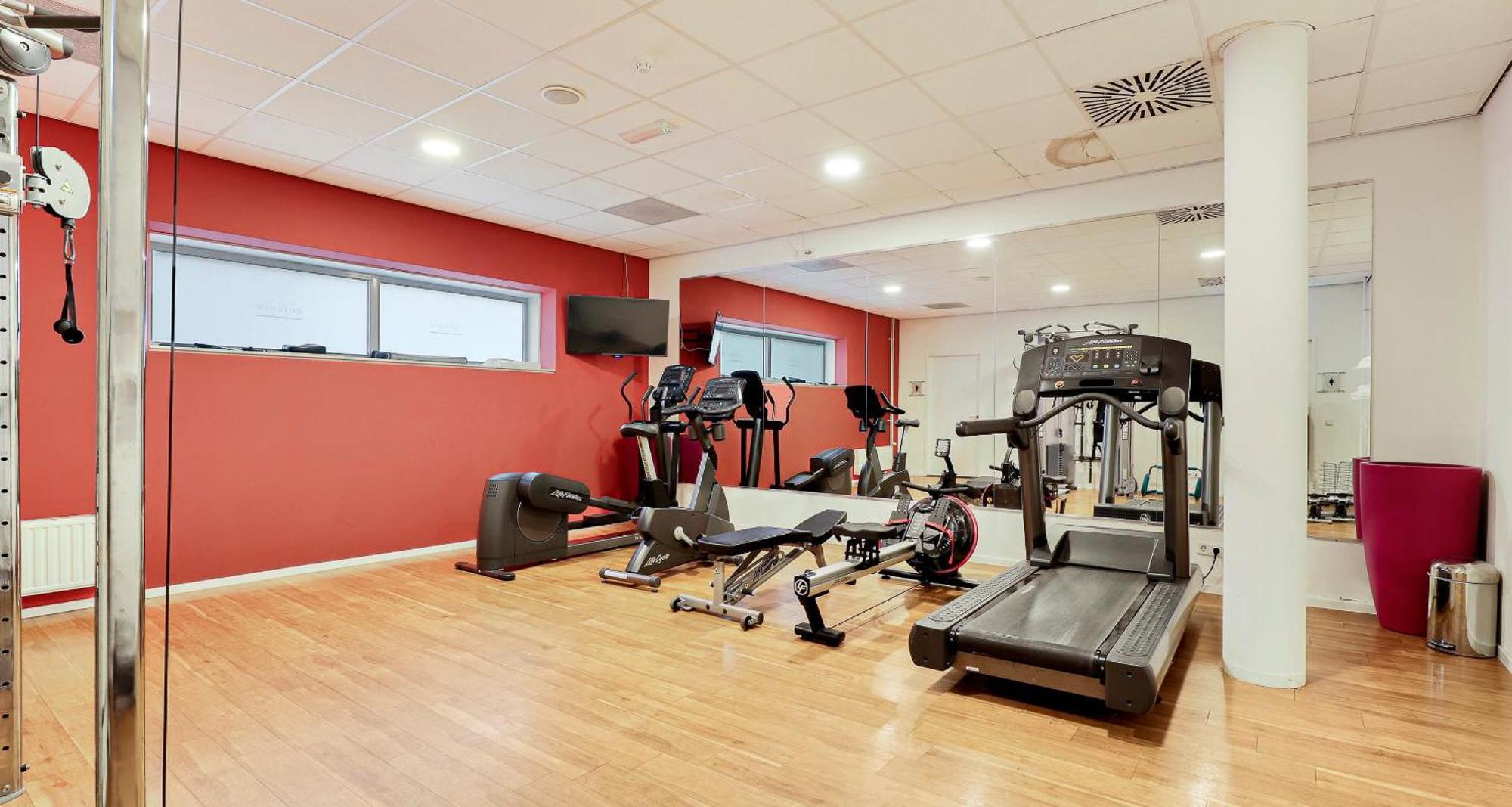 Plaza Premium Grand Winston Hotel Rijswijk Bagian luar foto