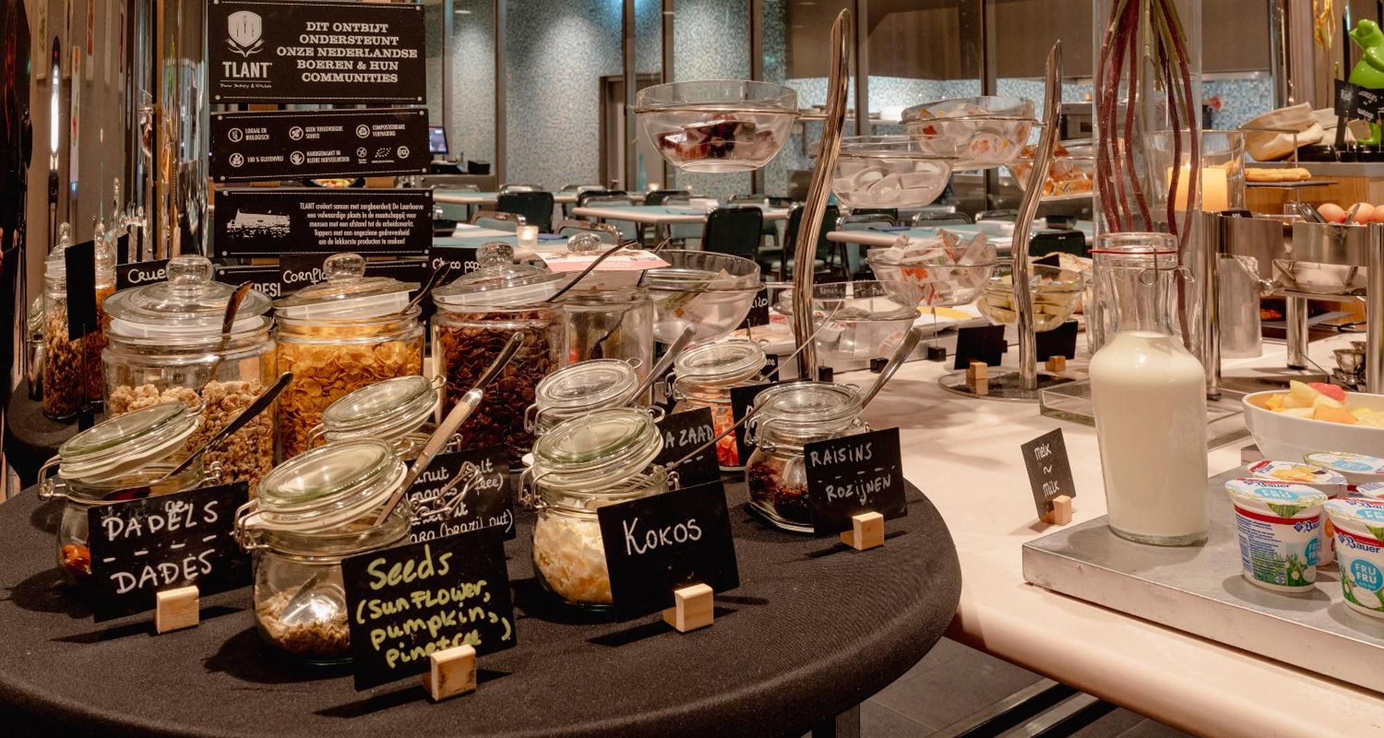 Plaza Premium Grand Winston Hotel Rijswijk Bagian luar foto