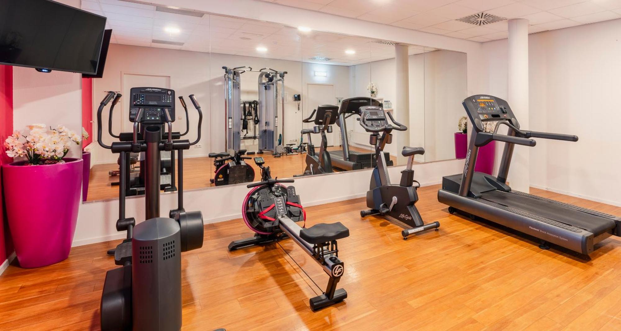 Plaza Premium Grand Winston Hotel Rijswijk Bagian luar foto