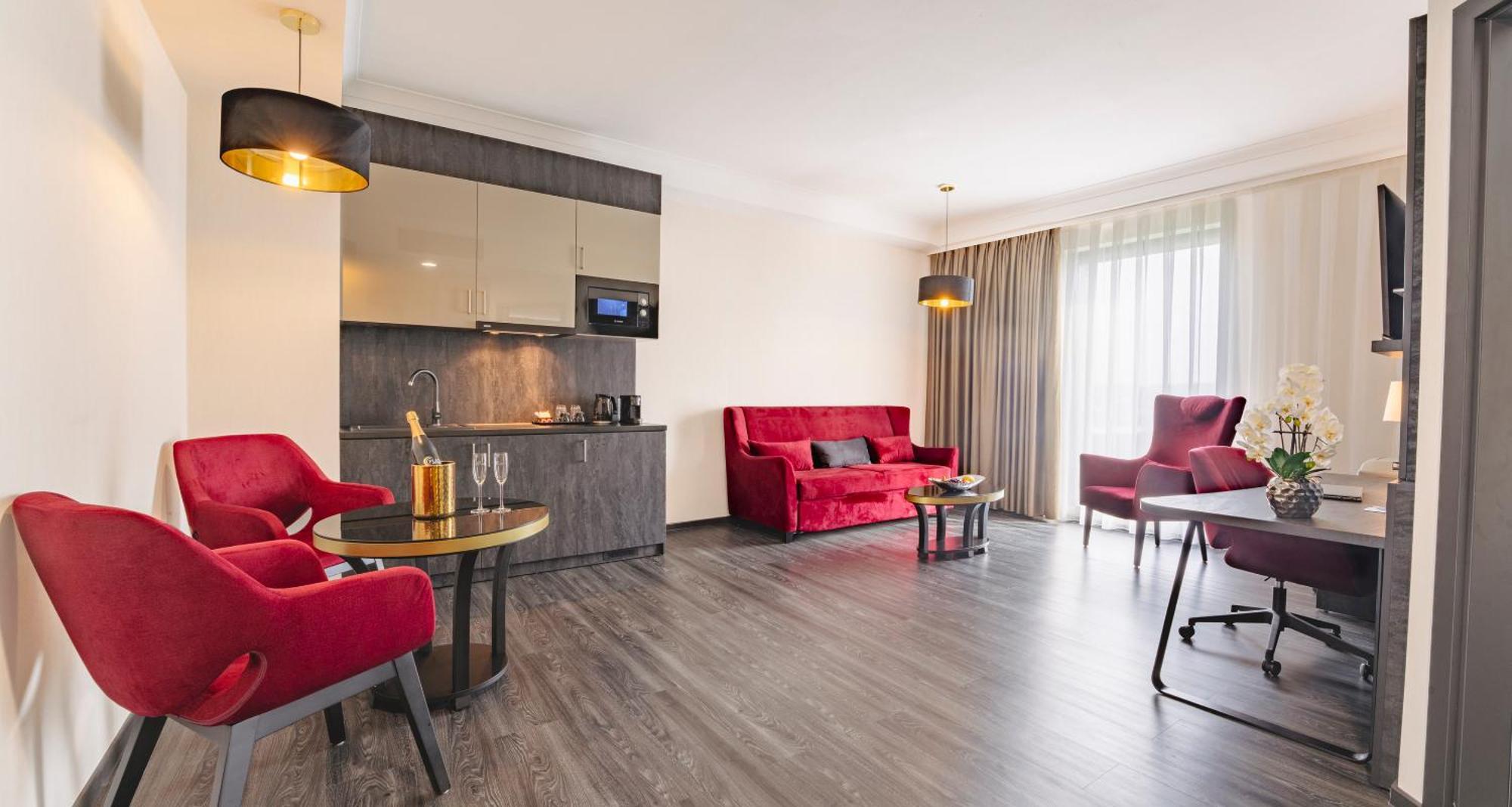 Plaza Premium Grand Winston Hotel Rijswijk Bagian luar foto