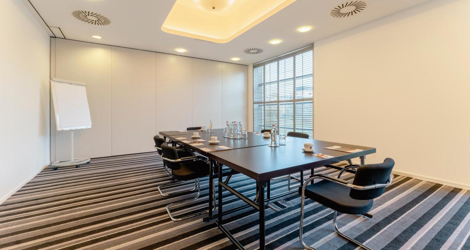 Plaza Premium Grand Winston Hotel Rijswijk Bagian luar foto