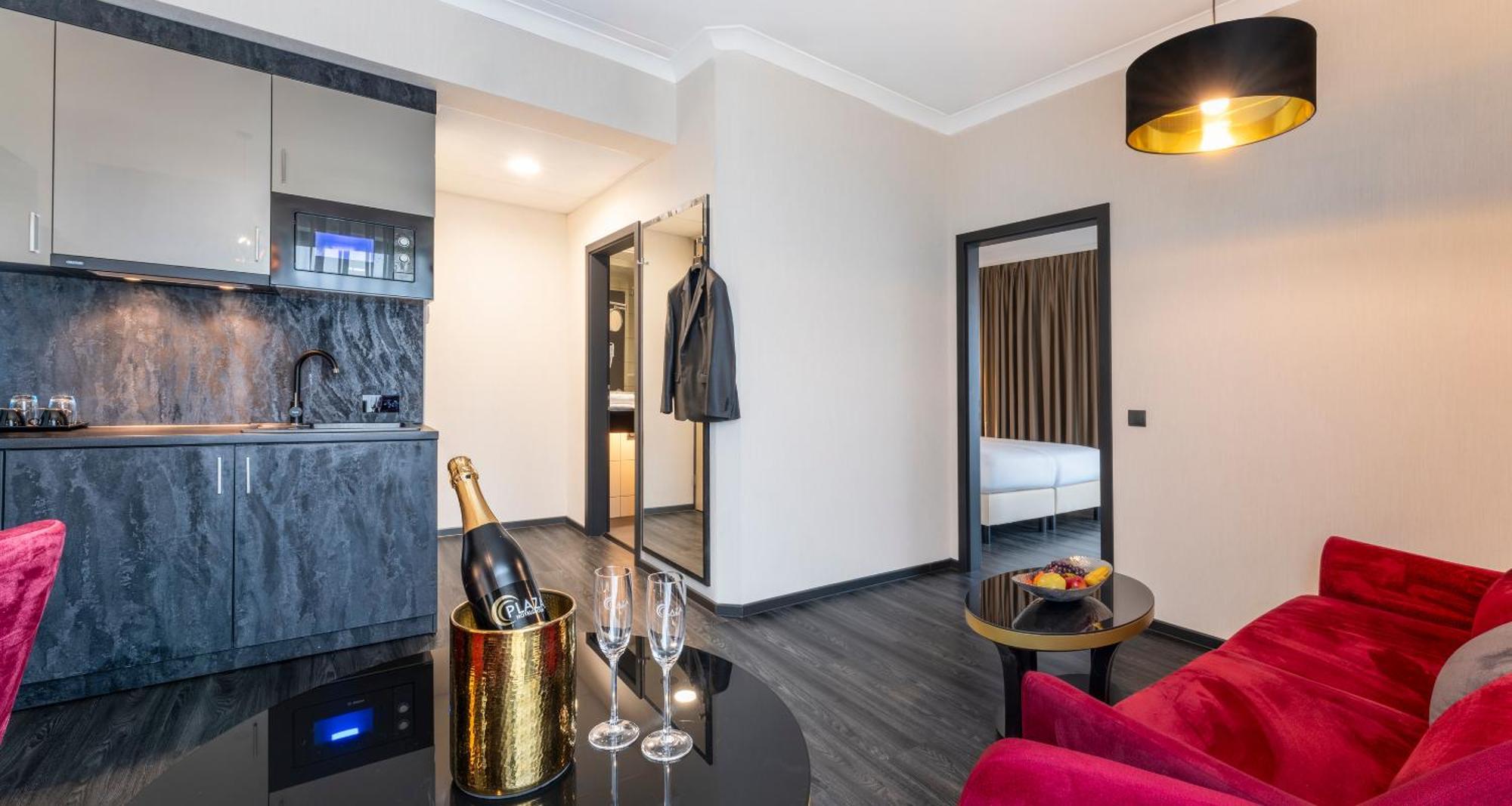 Plaza Premium Grand Winston Hotel Rijswijk Bagian luar foto