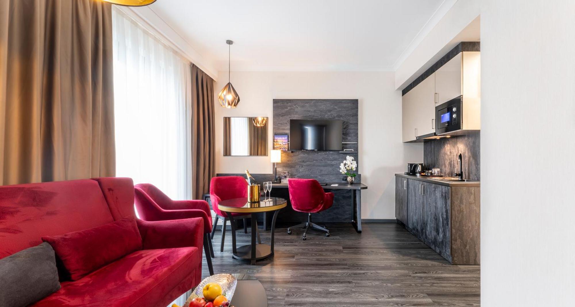 Plaza Premium Grand Winston Hotel Rijswijk Ruang foto