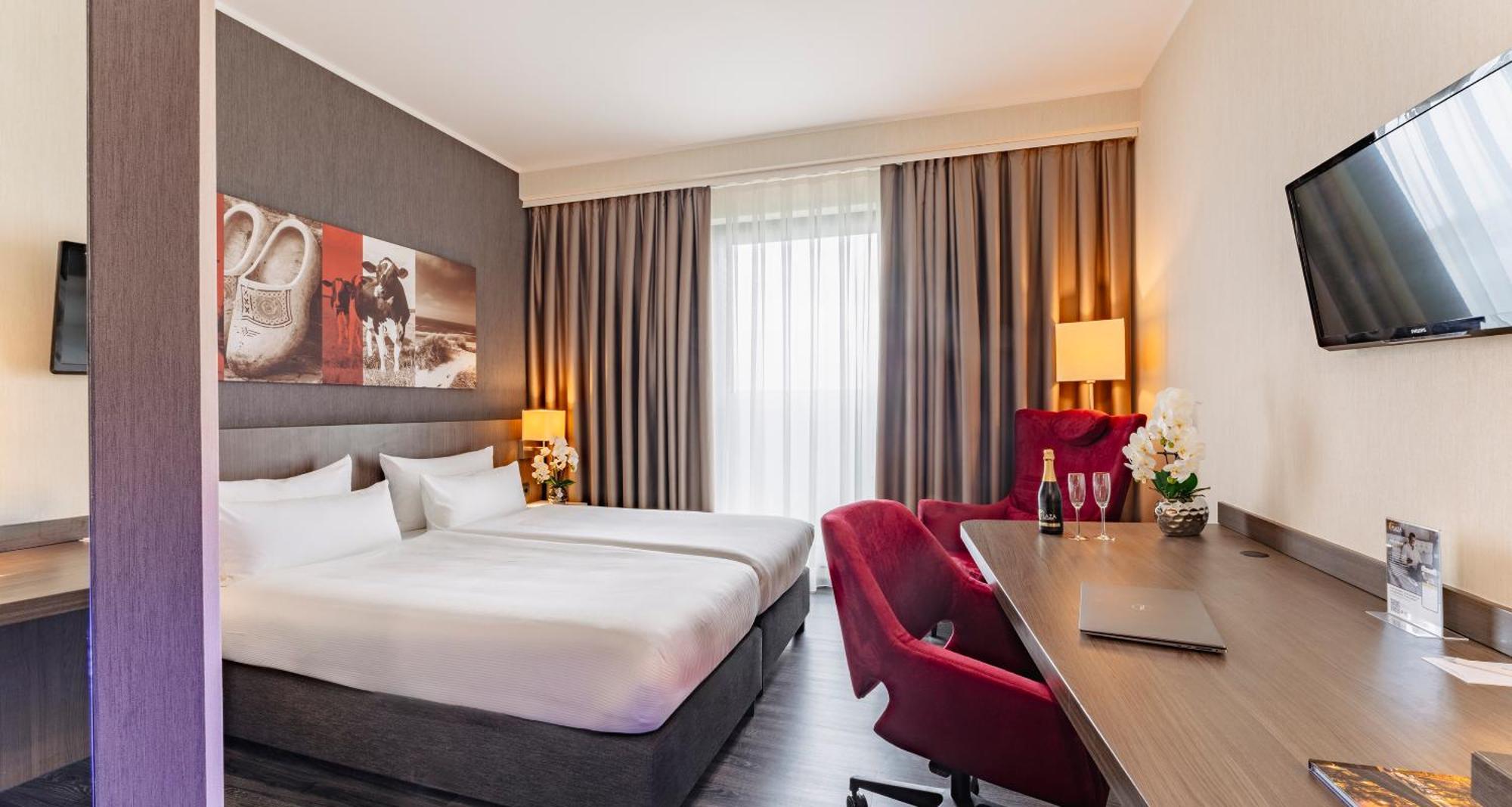 Plaza Premium Grand Winston Hotel Rijswijk Bagian luar foto