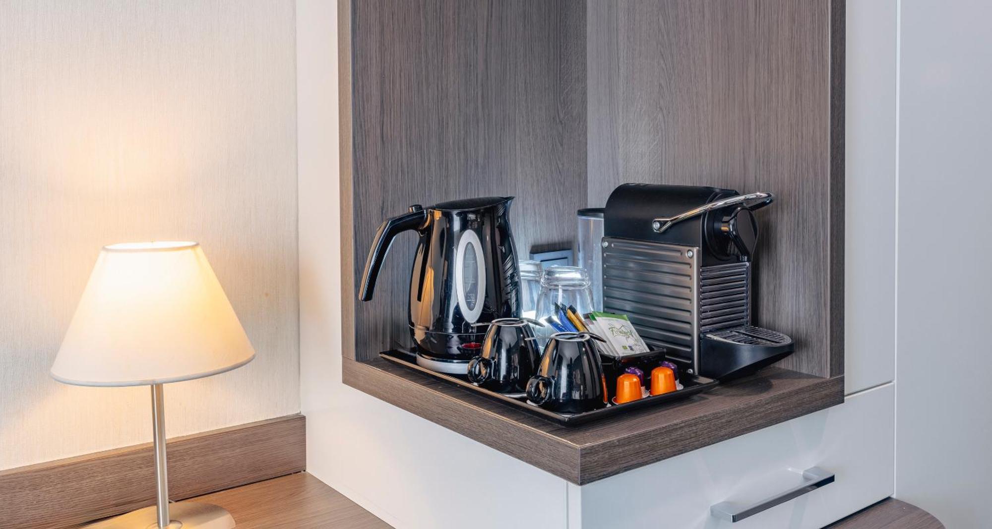 Plaza Premium Grand Winston Hotel Rijswijk Bagian luar foto